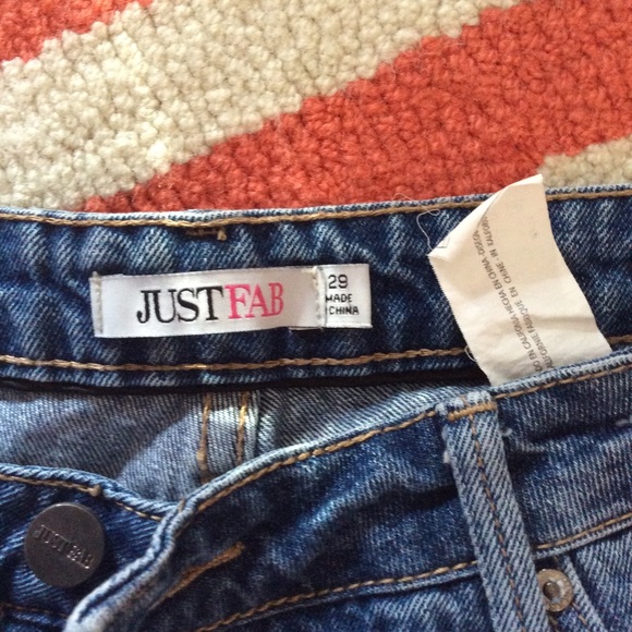 Just Fab Distressed Denim Jeans. 29 Regular. - Picture 2 of 8
